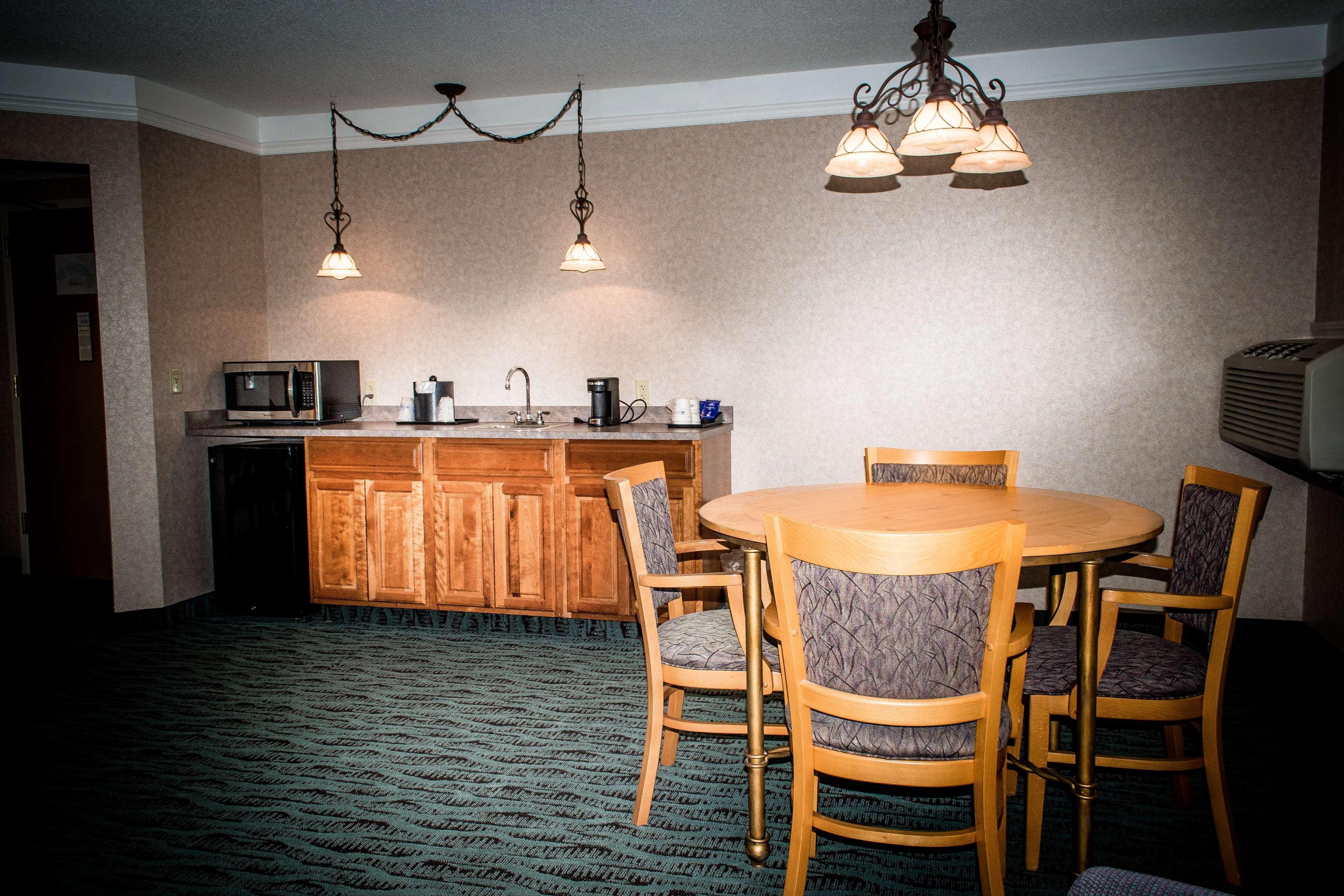 Best Western Plus Executive Court Inn & Conference Center Manchester Exterior foto