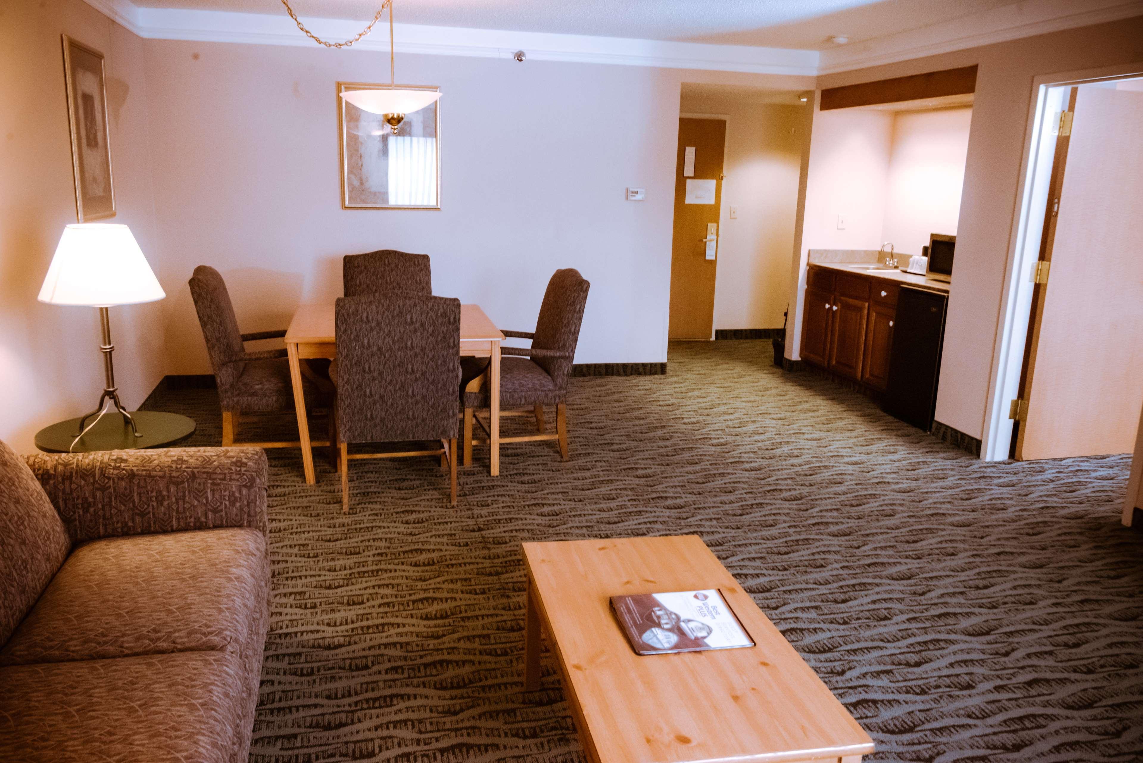 Best Western Plus Executive Court Inn & Conference Center Manchester Exterior foto